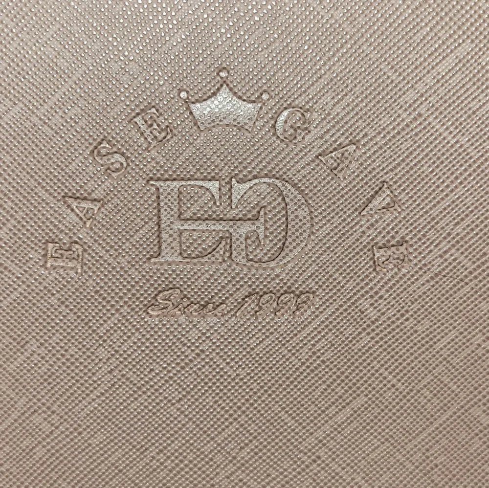 Easegave Mauve (Laptop) Satchel Bag. - Picture 11 of 16